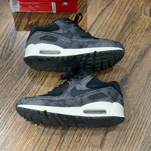 Good Condition Nike Air Max 90 Premium Black Women’s Size 6 - Picture 5 of 12